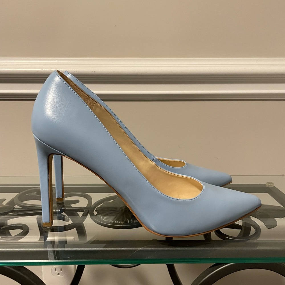 Nine West EUC! Light blue 12 w/box "Tatiana"